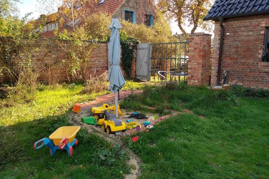 Ferienwohnung In Peetzig Am See 安格尔明德 外观 照片