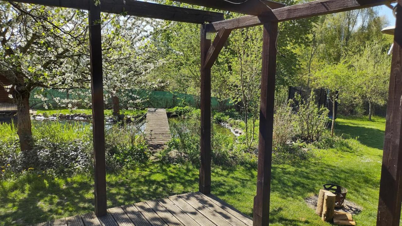 Ferienwohnung In Peetzig Am See 安格尔明德 外观 照片