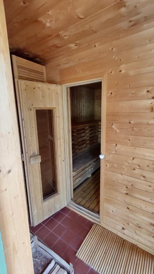 Ferienwohnung In Peetzig Am See 安格尔明德 外观 照片